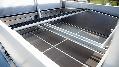 Doppelklappe Megaphönix von roda Schäfers Backstube Nahaufnahme des Inneren eines Lüftungssystems